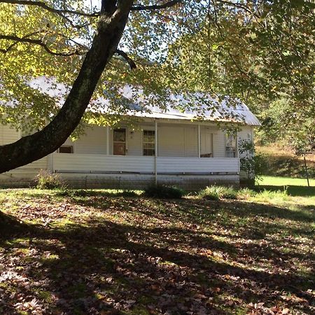 Hotel Country Road House Clendenin Exterior foto