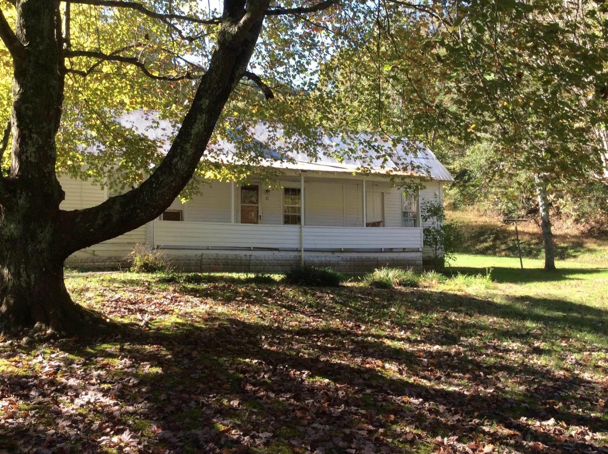 Hotel Country Road House Clendenin Exterior foto